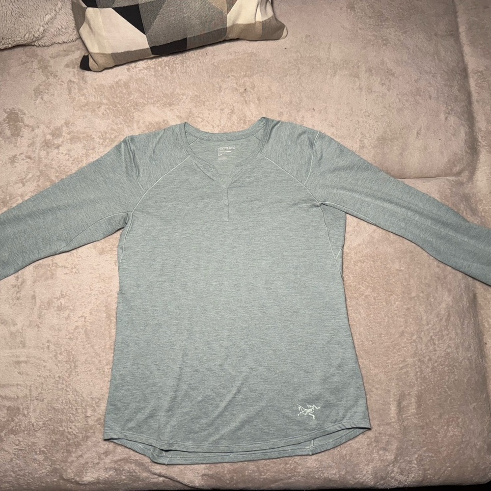 Arcteryx Kadem Henley Shirt 
Women S
